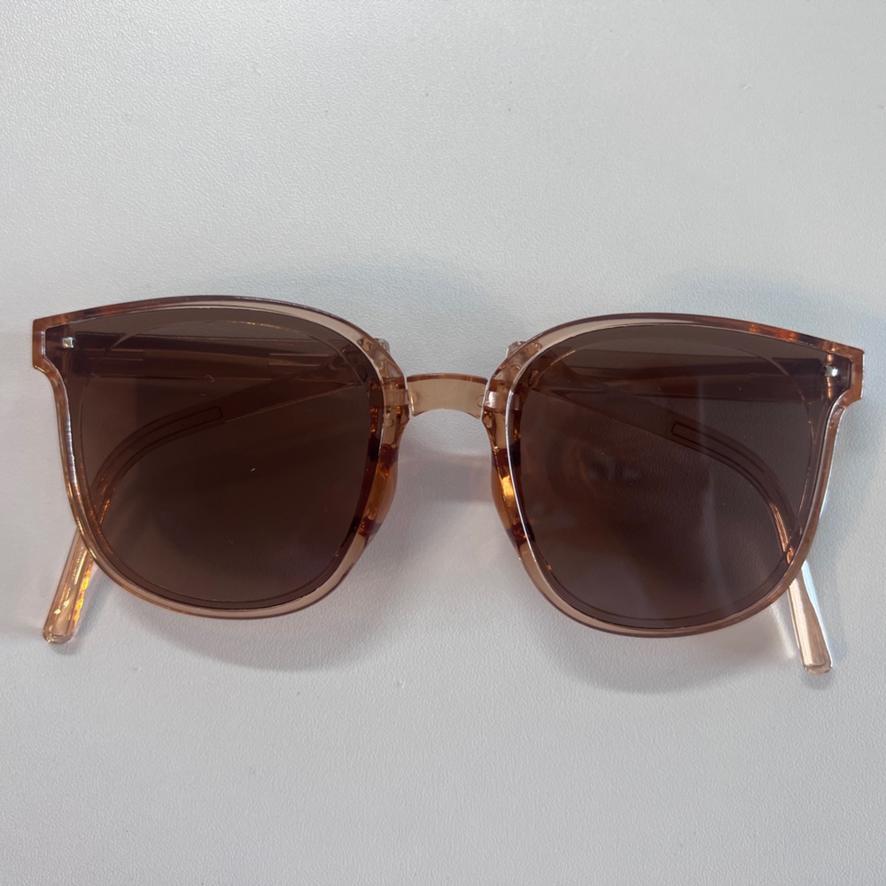 Brand new fordable sunglasses